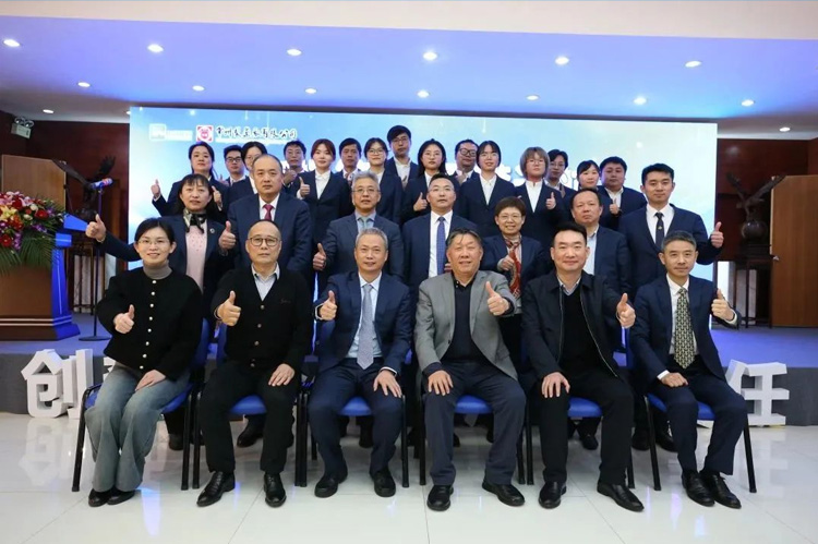 ������У�����Զ�� | ���¹���app��¼���_����(�й�)2023�깤������˳���ٿ�