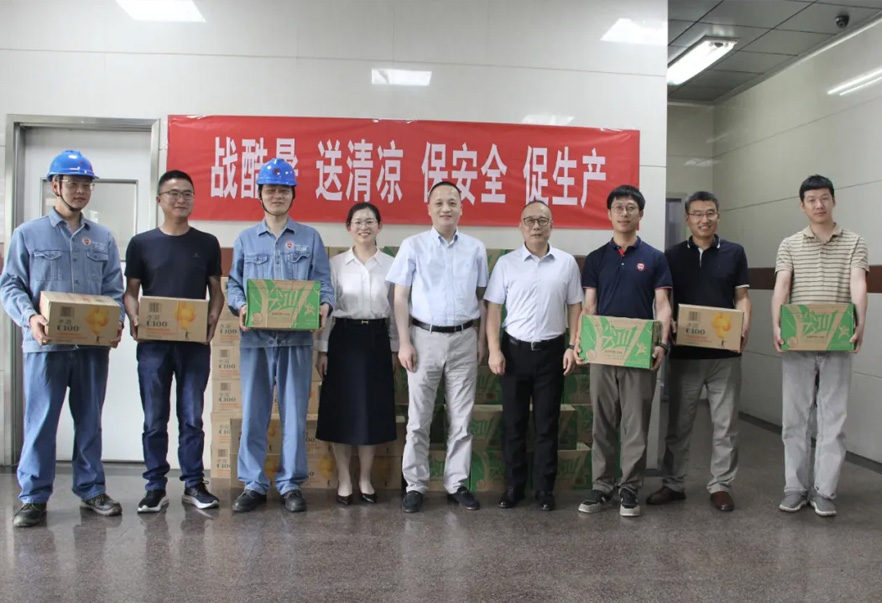 �Ϻ�ҽҩ���ܲ�һ��ο�ʳ�ҩ��һ��Ա��